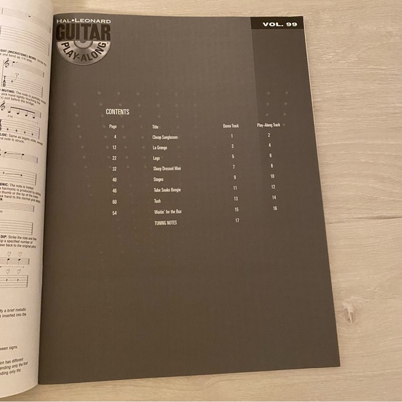 Hal Leonard ZZ Top (#99) & AC/DC (#119) Classics No CD Or Audio Included Good - Picture 5 of 11